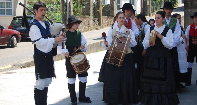 fiestas pontecesures /