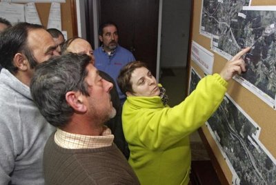 ALCALDE CONVOCA VECINOS POR LA VARIANTE CIRCUNVALACI?N VALGA /